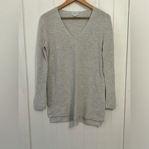 Women’s Grey V neck sweater